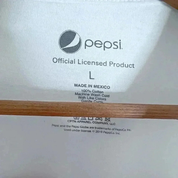Pepsi White Blue Red Crop Top Soda Women's Size L - Picture 4 of 4